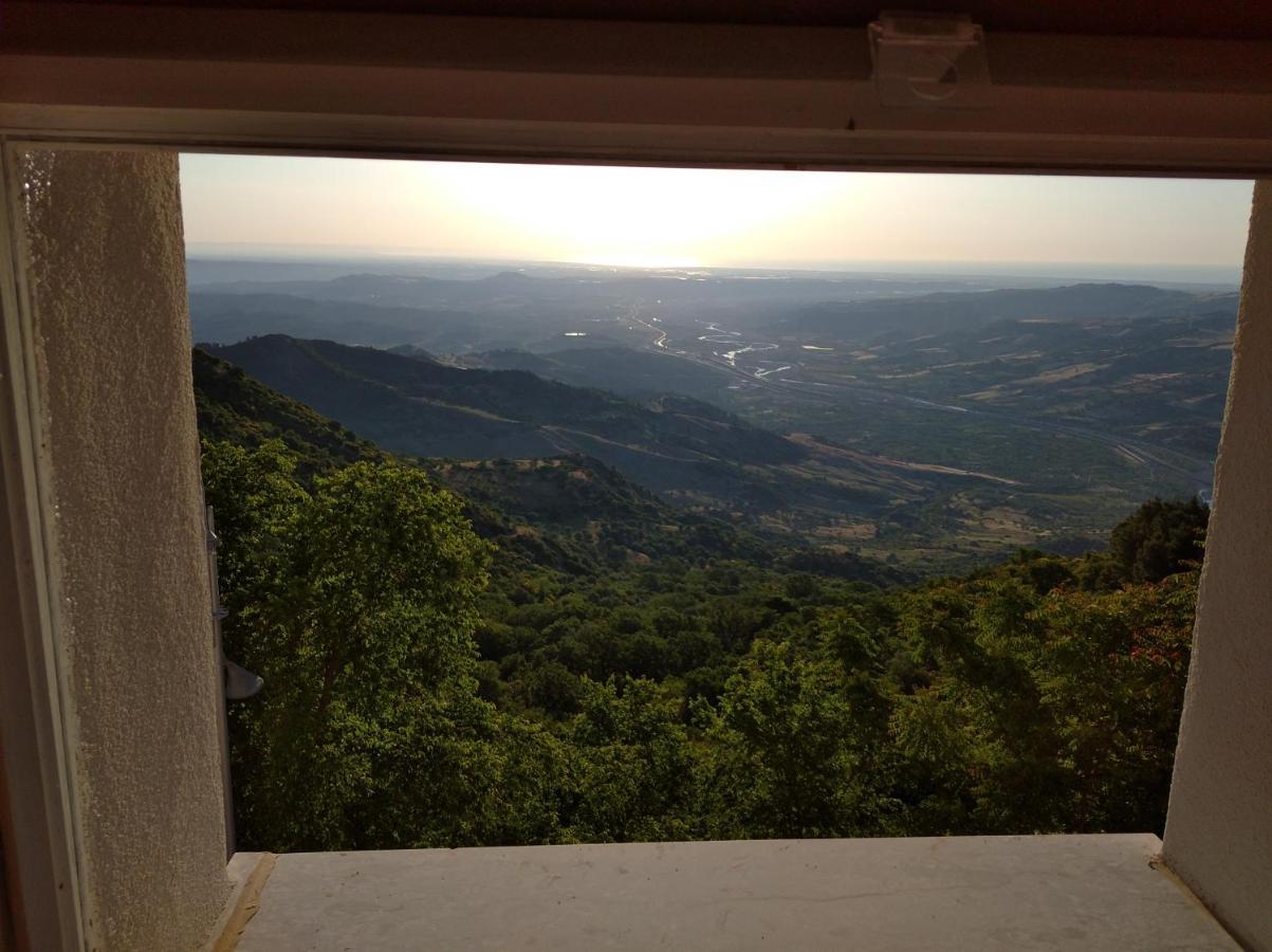 La Casa Dei Panorami Di Colobraro Apartment ภายนอก รูปภาพ