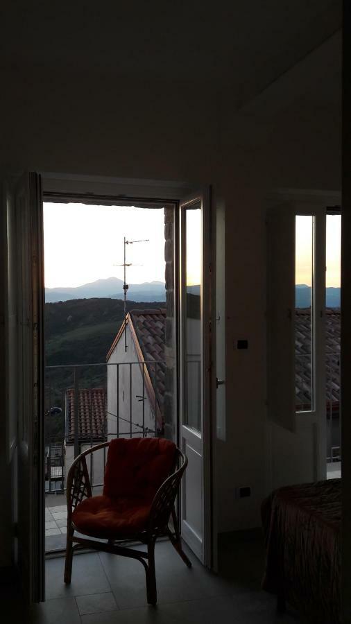 La Casa Dei Panorami Di Colobraro Apartment ภายนอก รูปภาพ